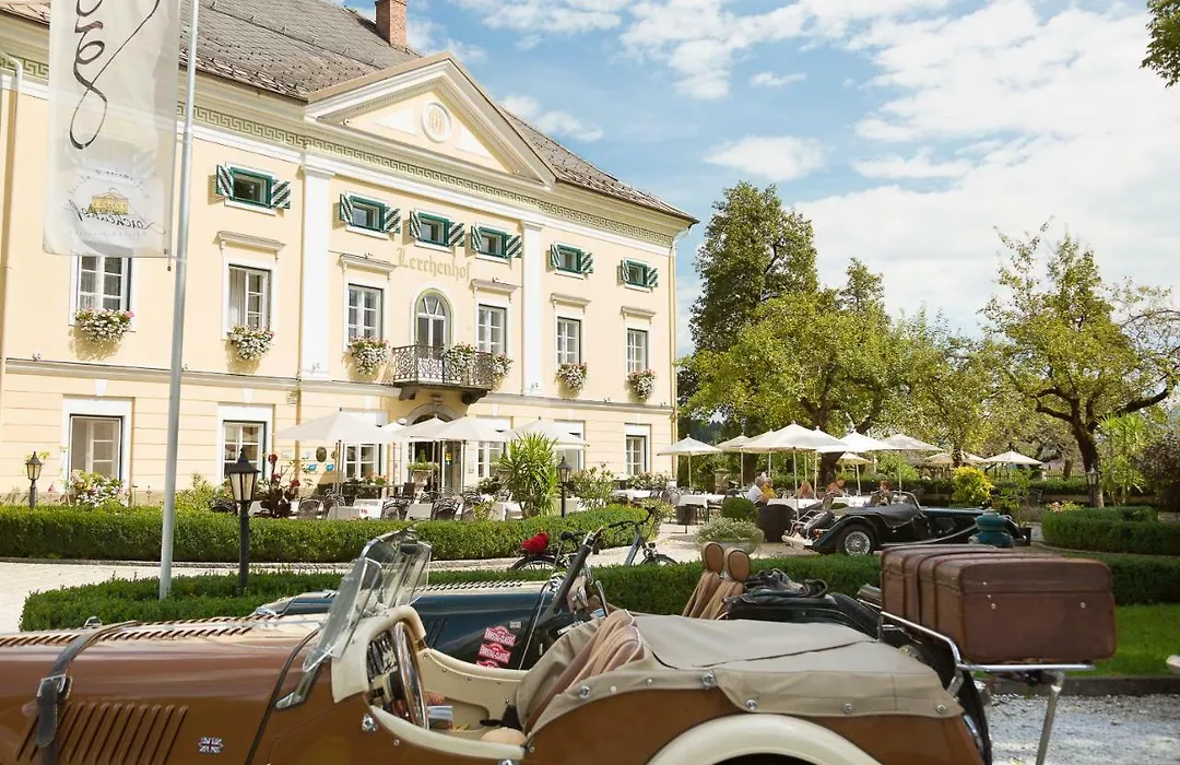 Hotel Schloss Lerchenhof-1